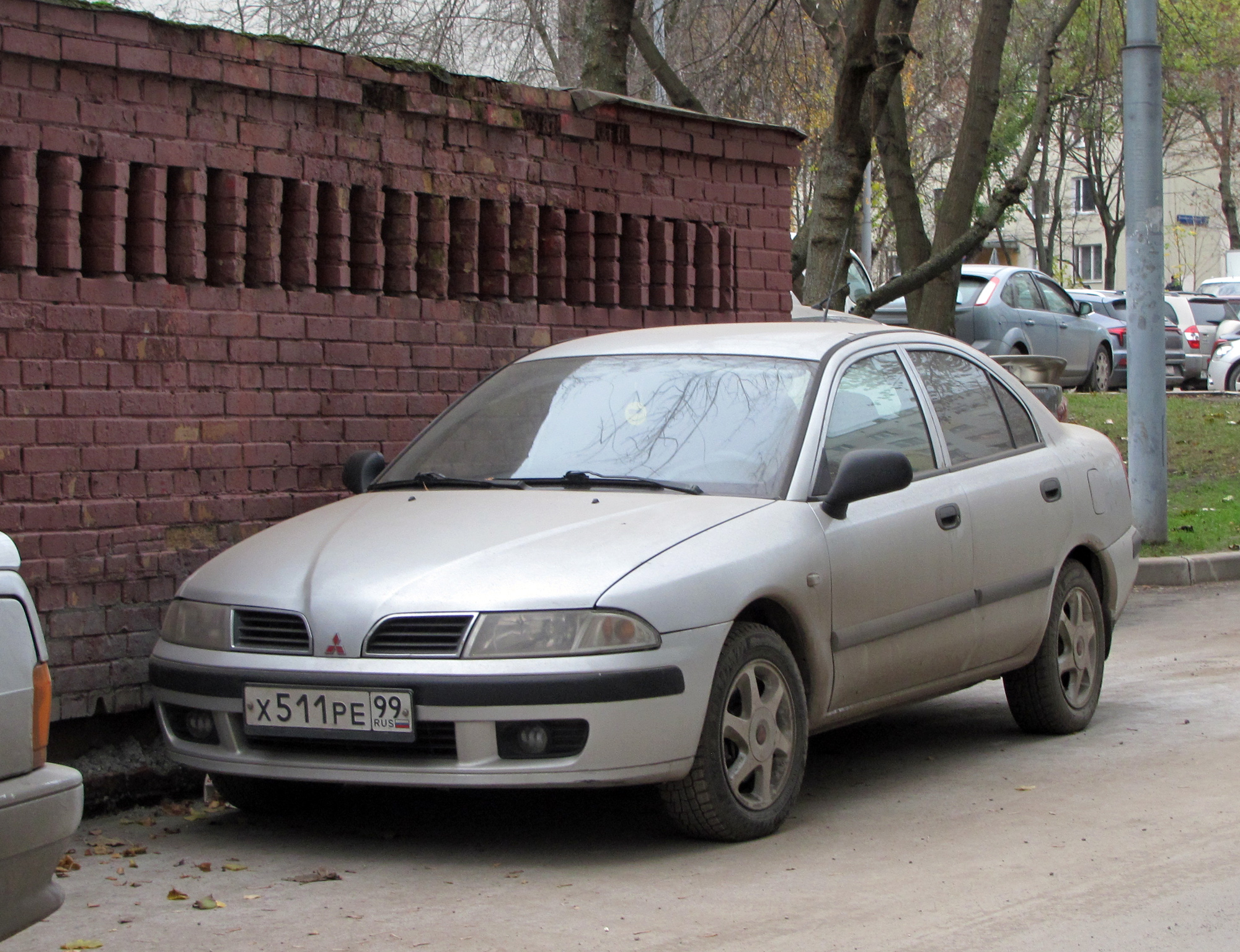 х 511 ре 99, Mitsubishi Carisma 1st gen Liftback (DA2A), facelift, 1999–2004