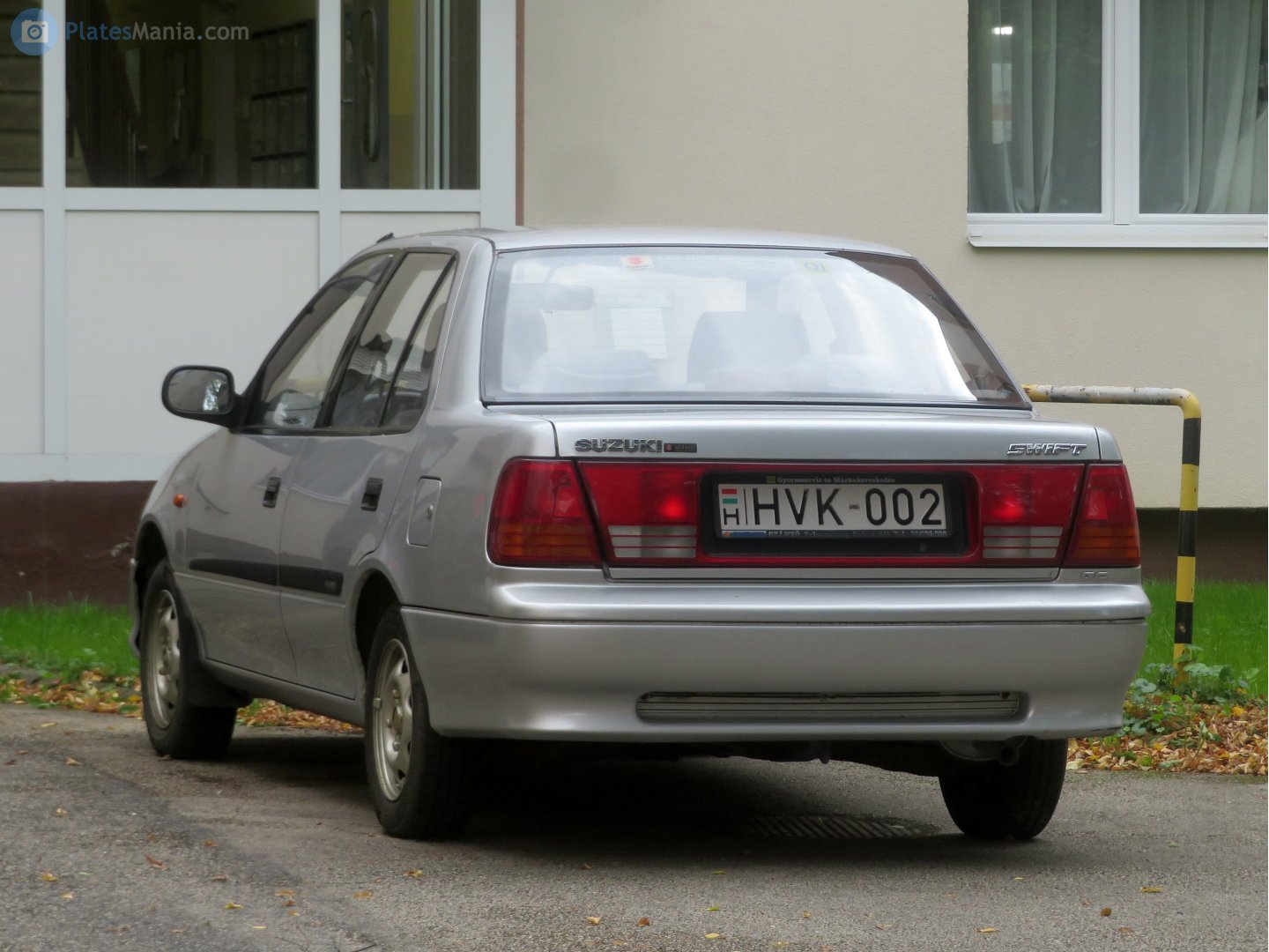 HVK-002, Suzuki Swift 2nd gen Sedan (SF), facelift, 1996–2004