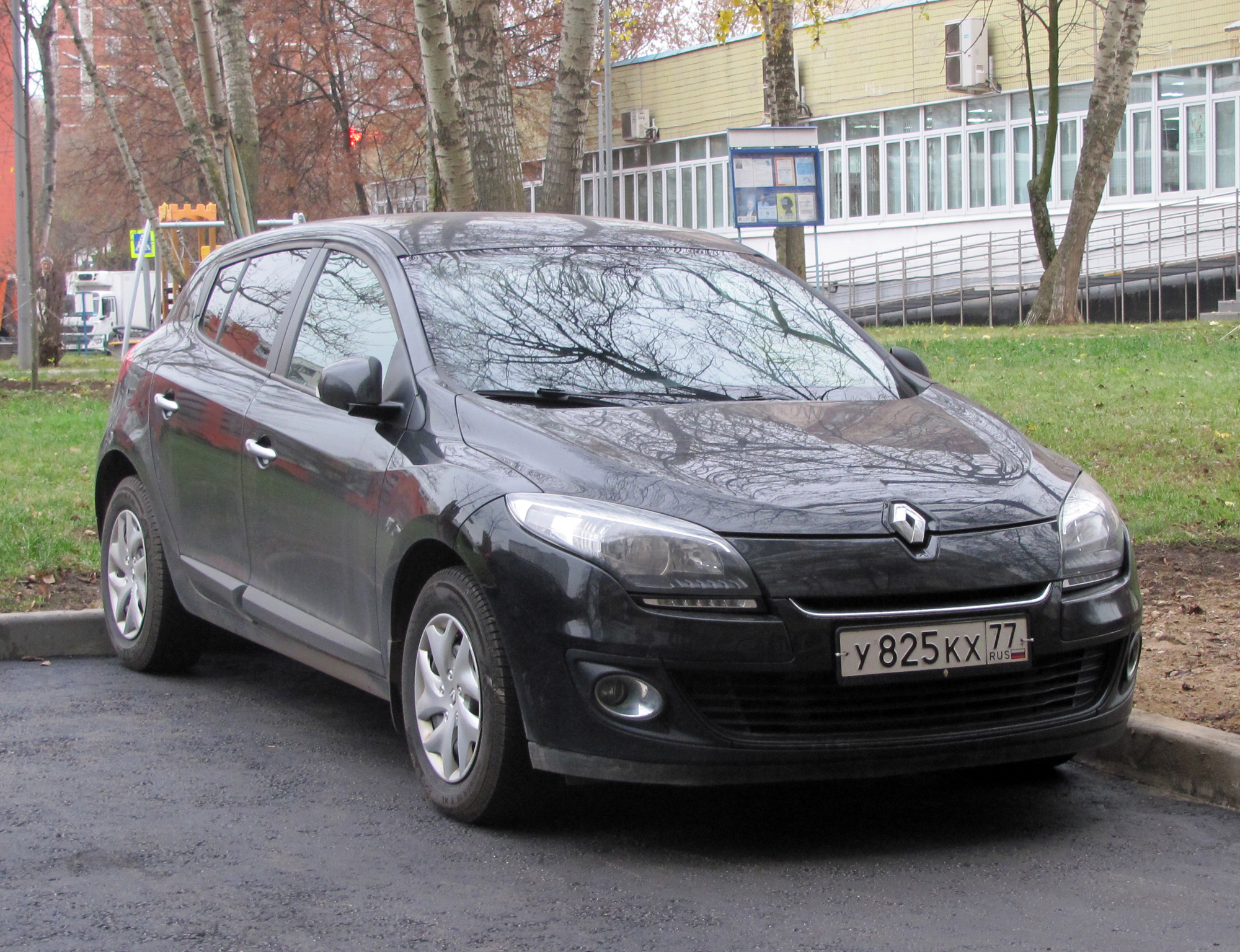 у 825 кх 77, Renault Mégane 3rd gen Hatch (B95), 2008–2015