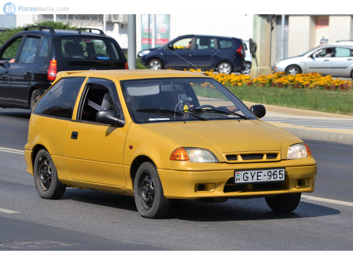 GYE-965, Suzuki Swift 2nd gen 3-door Hatch (SF), facelift, 1996–2004