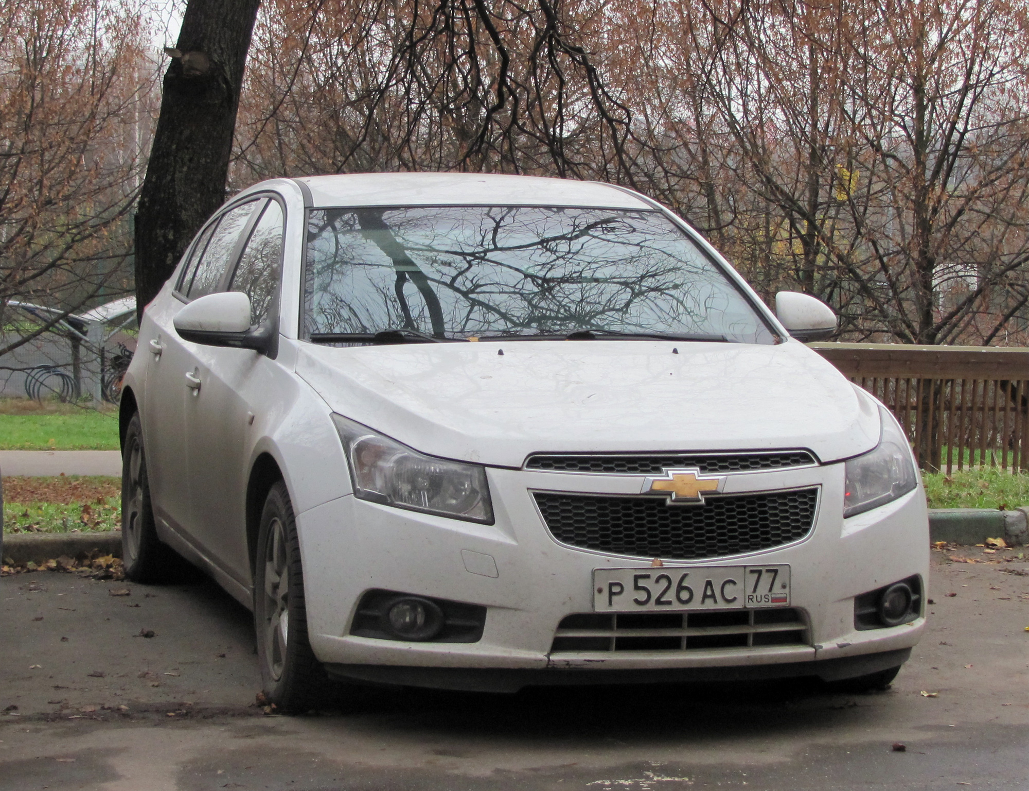 р 526 ас 77, Chevrolet Cruze 1st gen Hatch (J300), 2011–2016
