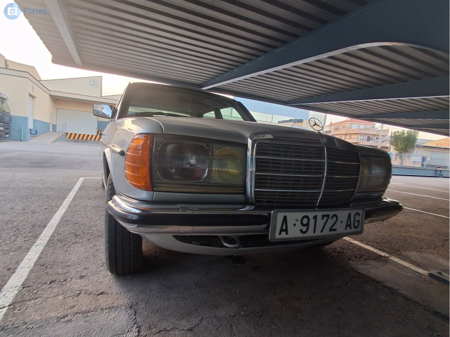A 9172 AG, Mercedes-Benz E-Klasse 200–300 Sedan (W123), 1975­–1986