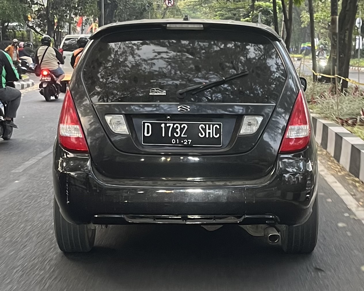 D 1732 SHC, Suzuki Aerio 1st gen Hatch (RI), 2001–2007