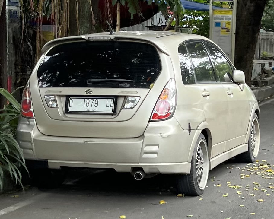 D 1879 LB, Suzuki Aerio 1st gen Hatch (RI), 2001–2007