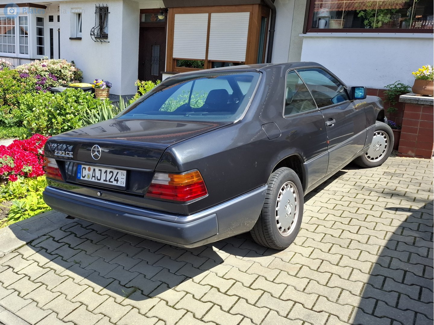 C AJ 124 (04/09), Mercedes-Benz E-Klasse 1st gen Coupé (C124), 1987–1996