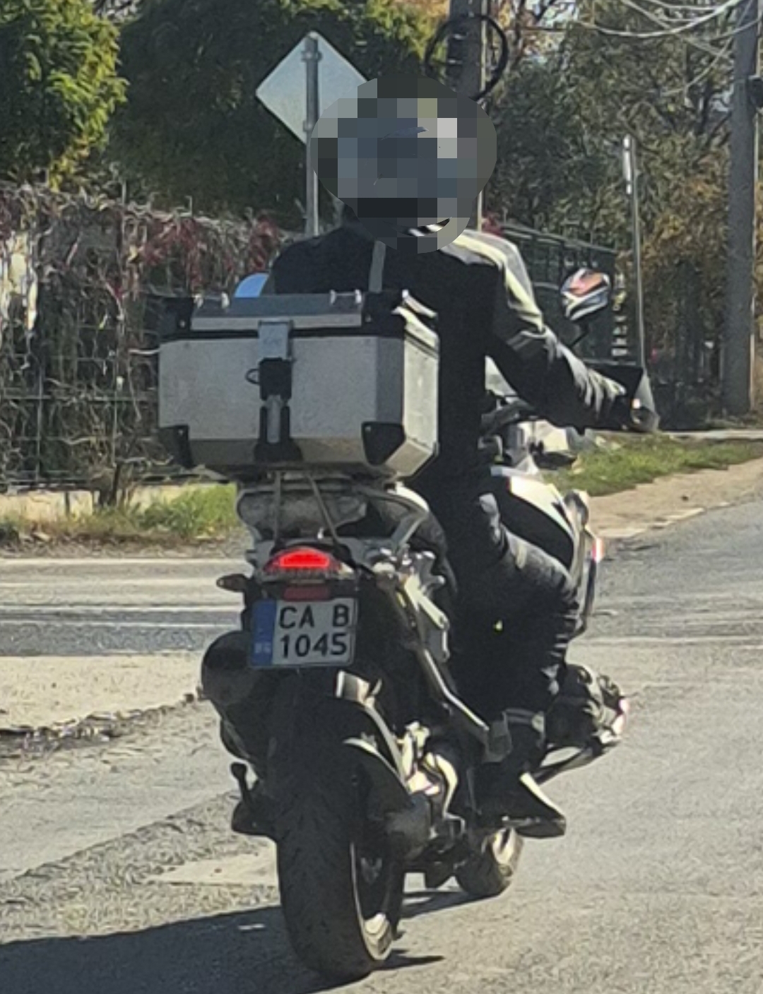 CA 1045 B, Motorcycles 