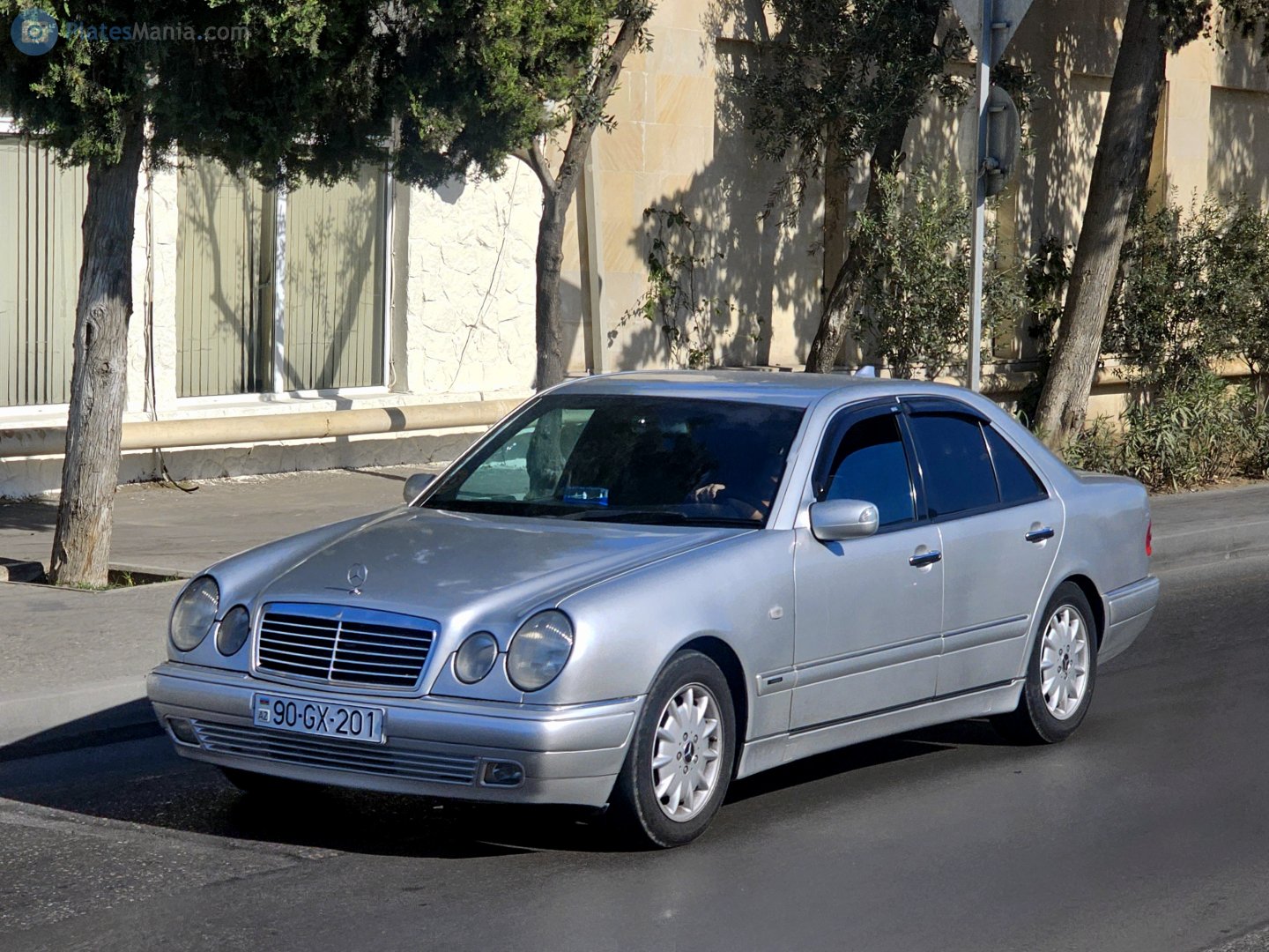 90 GX 201, Mercedes-Benz E-Klasse 2nd gen Sedan (W210), 1995­–2002