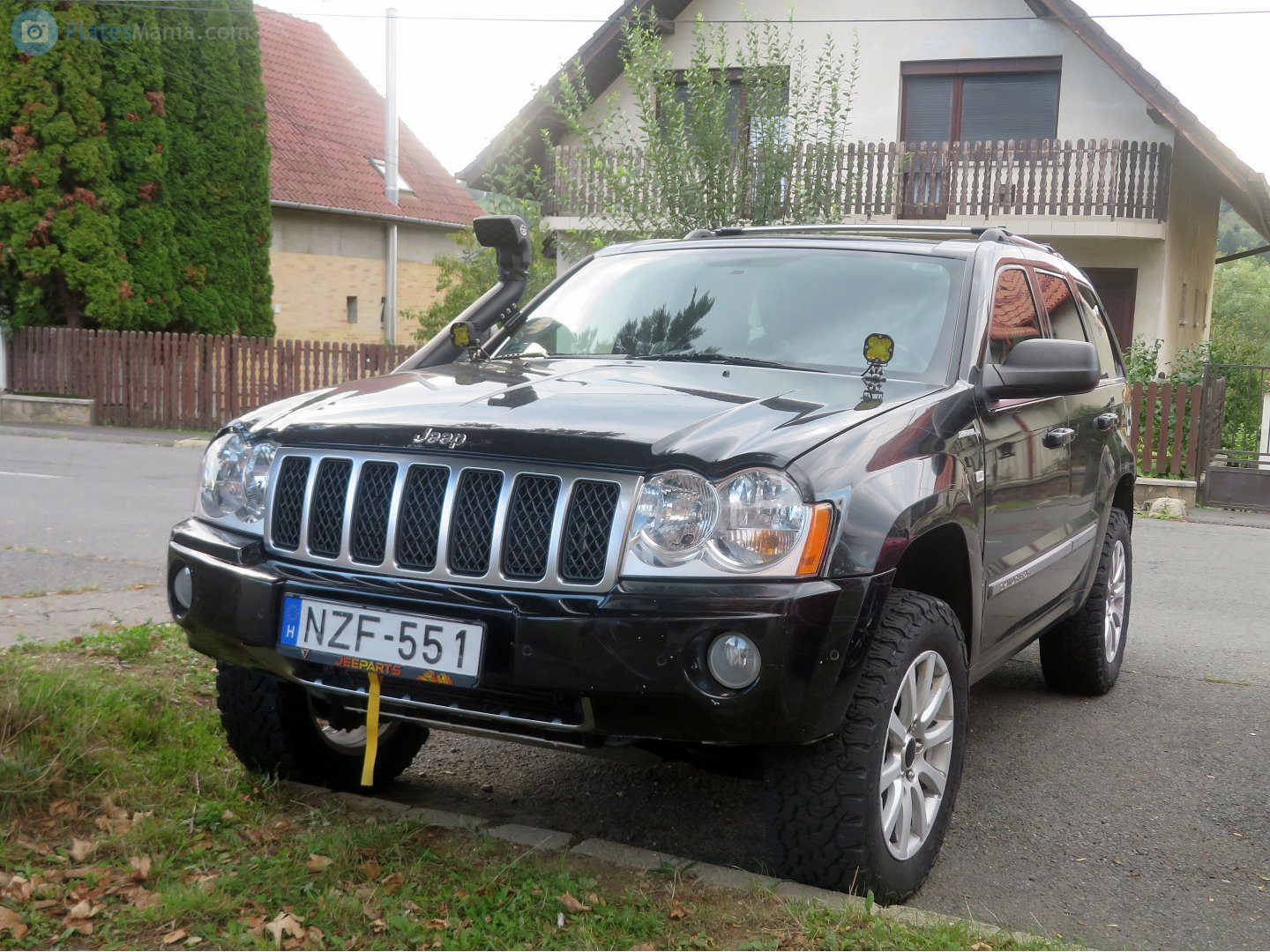 NZF-551, Jeep Grand Cherokee 3rd gen (WK), 2004–2010
