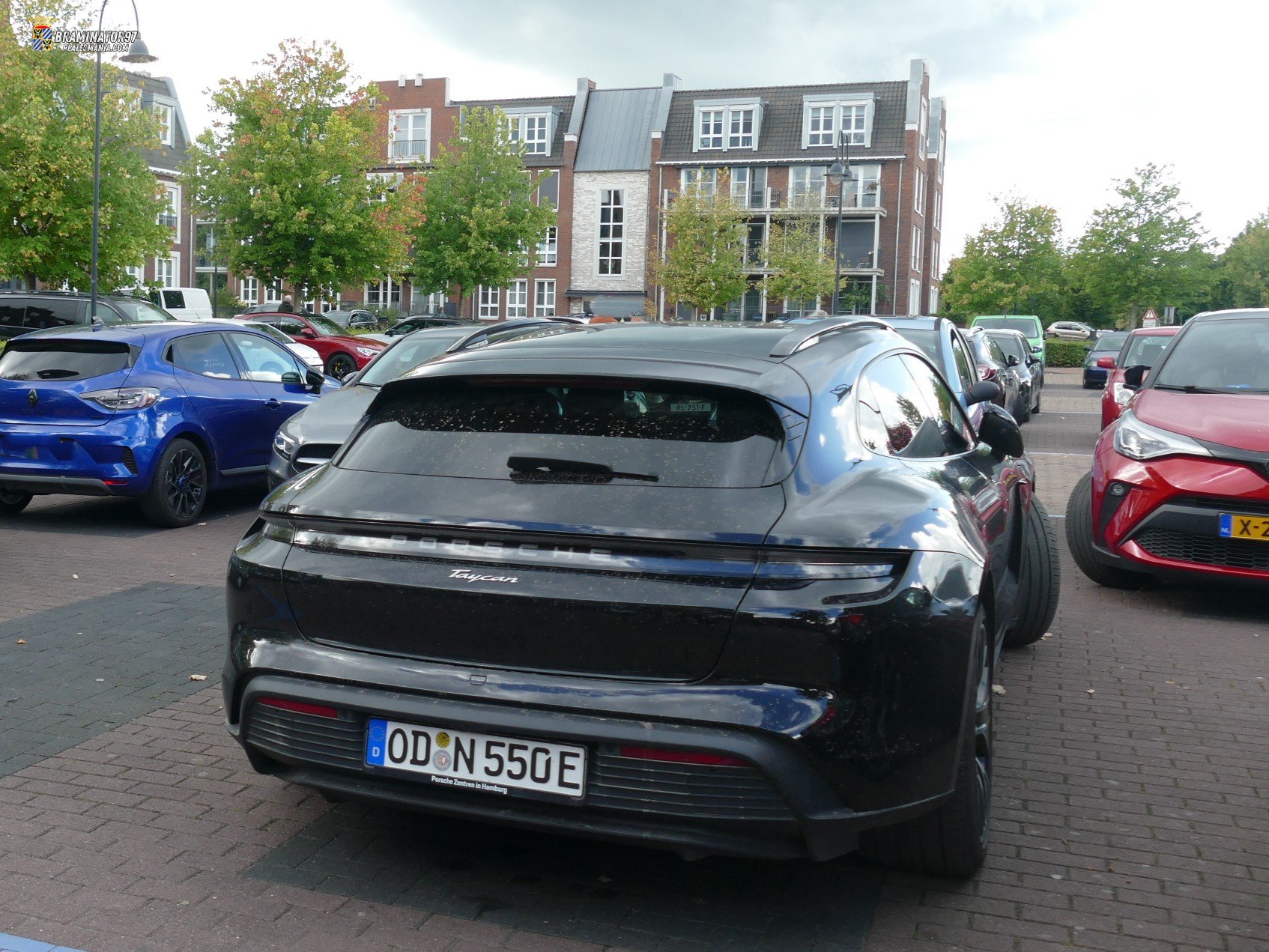 OD N 550 E, Porsche Taycan 1st gen Cross Turismo (9J1), 2021–2024