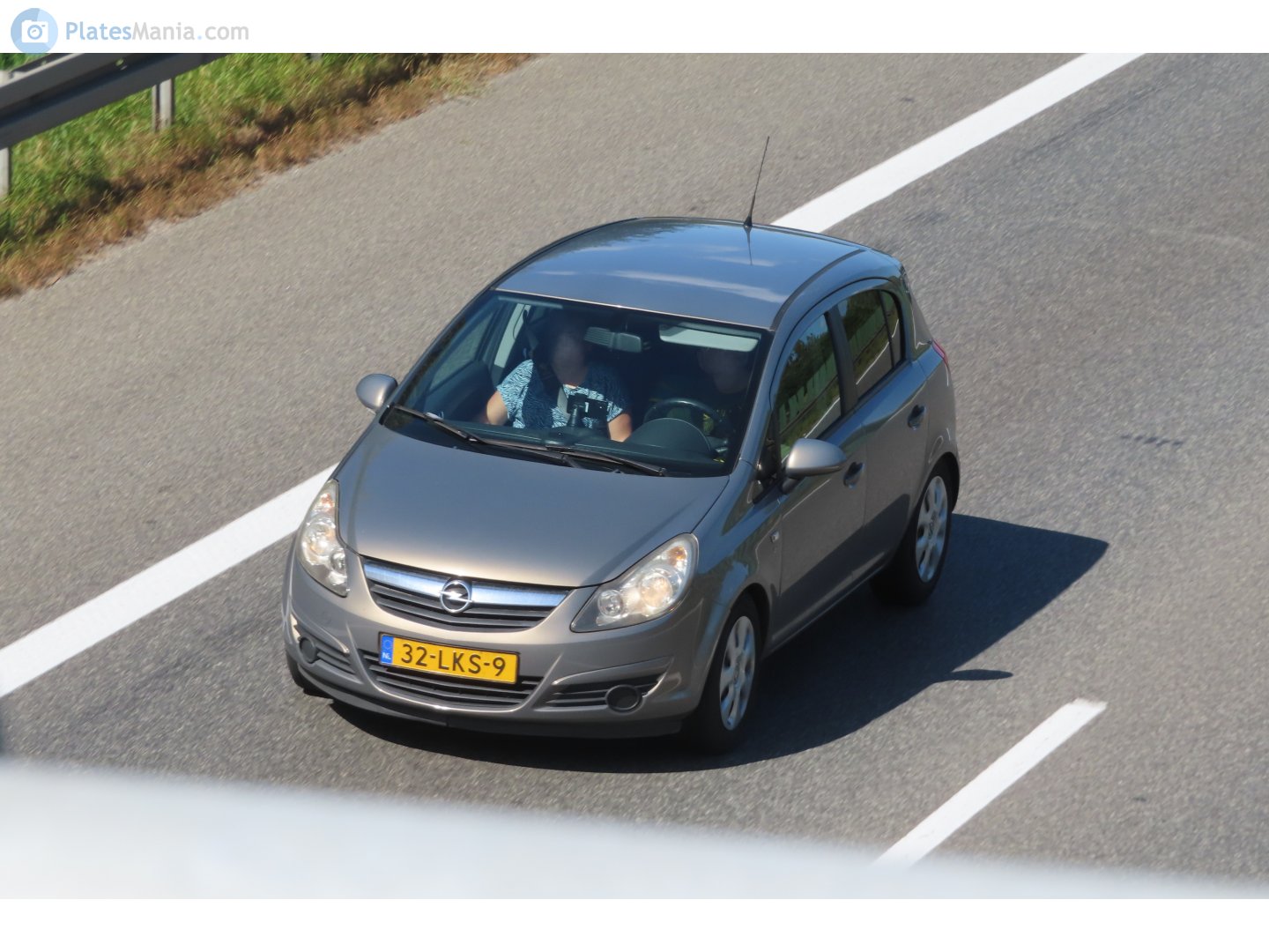 32-LKS-9, Opel Corsa 