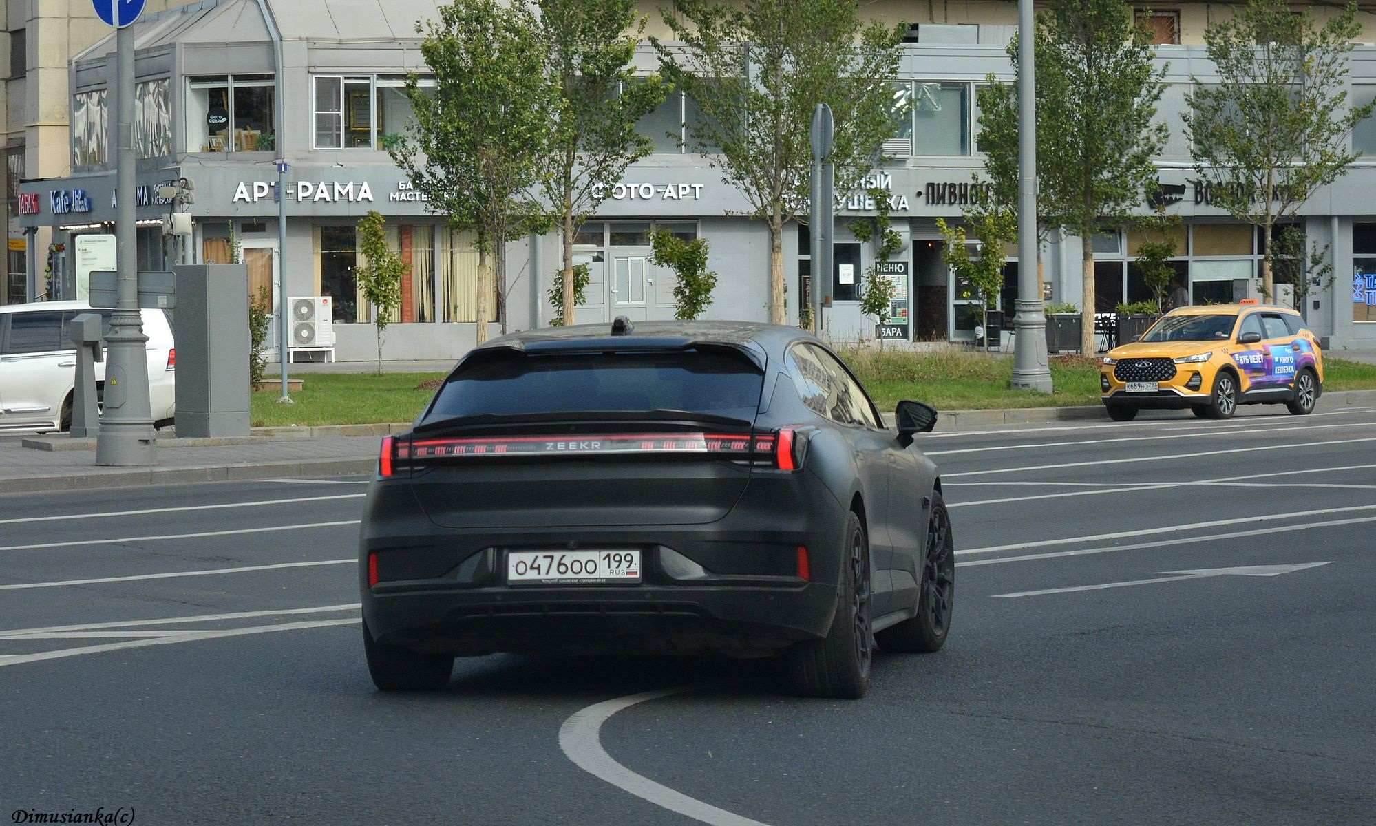 о 476 оо 199, Zeekr 001 