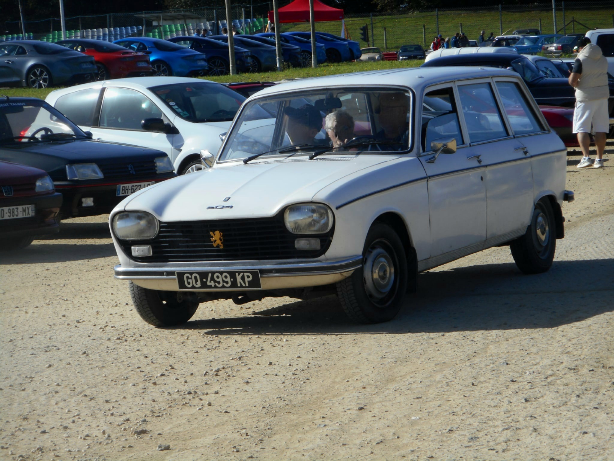 GQ-499-KP, Peugeot 204 1st gen Break (D12), 1966–1976