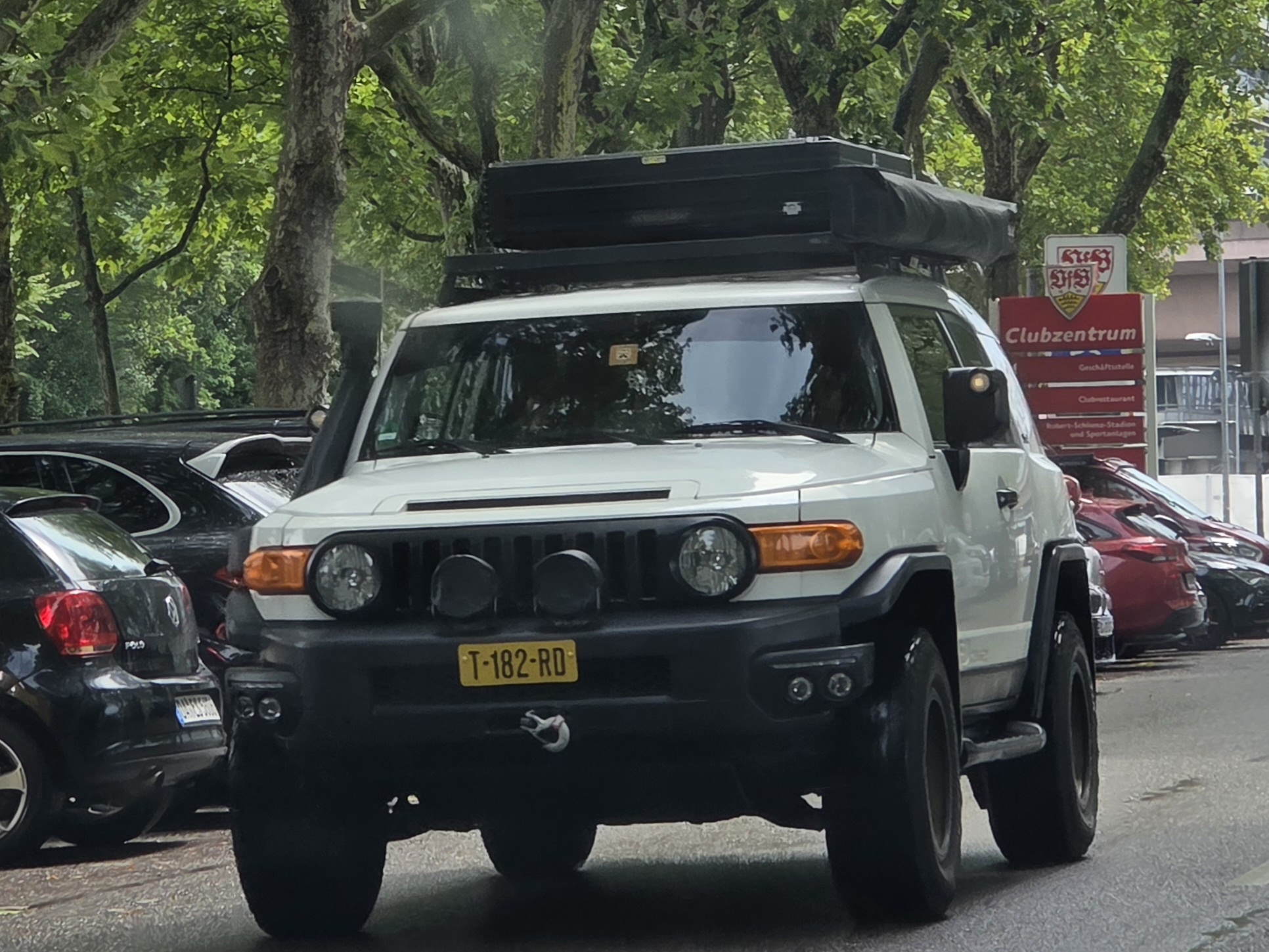 T-182-RD, Toyota FJ Cruiser 1st gen (XJ10), 2006–2022