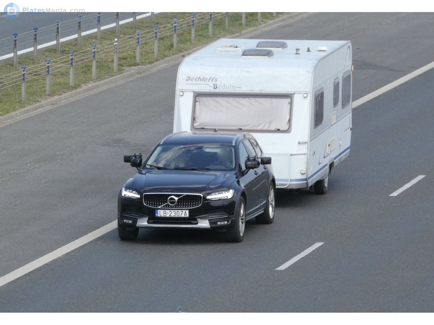 LB 2307A, Volvo V90 2nd gen Cross Country (235/236), 2016–