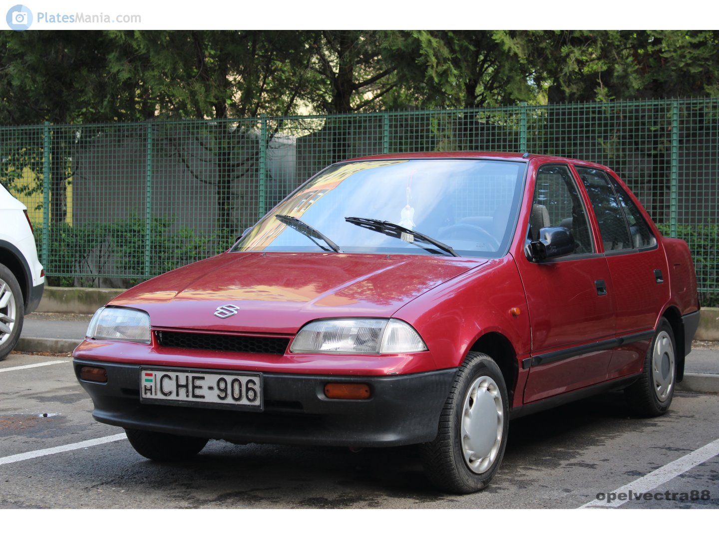 CHE-906, Suzuki Swift 2nd gen Sedan (SF), 1990–1996
