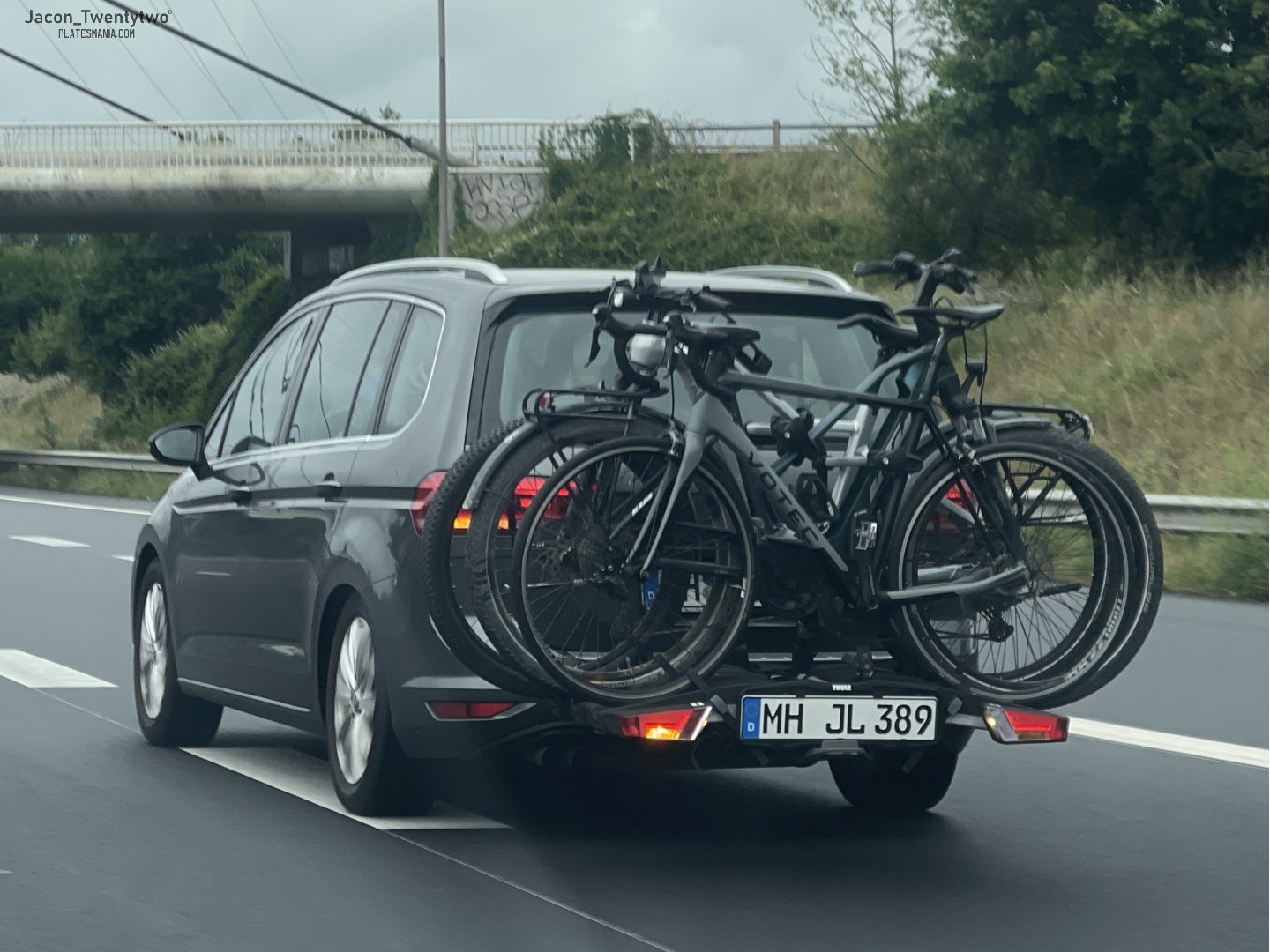 MH JL 389, Volkswagen Touran 2nd gen (5T1), 2015–