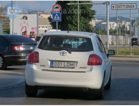 001 LDM, Toyota Auris