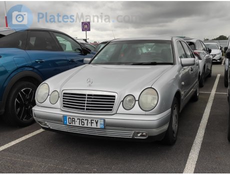 DR-767-FY, Mercedes-Benz E-Klasse