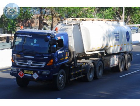 B 9330 BFU, Hino 500 Series