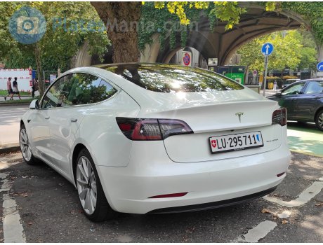 LU 295711, Tesla Model 3