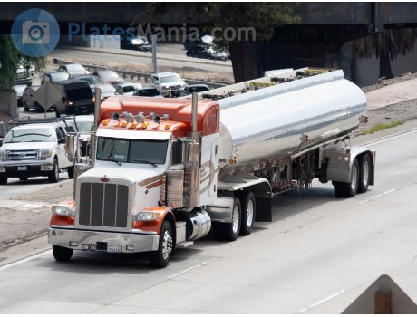 YP46180, Peterbilt 389