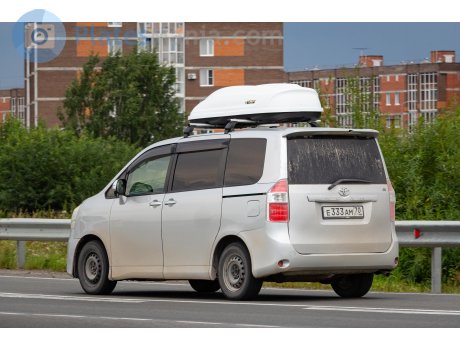 е333ам70, Toyota Noah