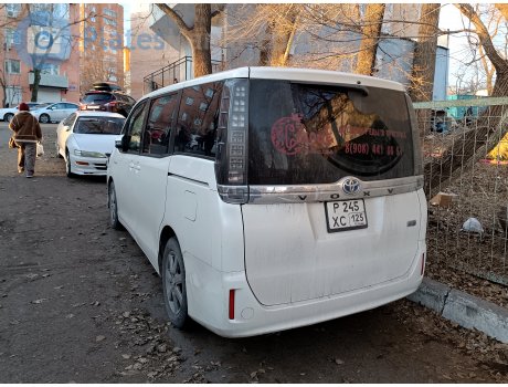 р245хс125, Toyota Voxy