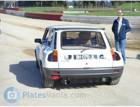 BH-075-JL, Renault 5