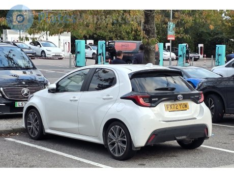 FX72 YUW, Toyota Yaris