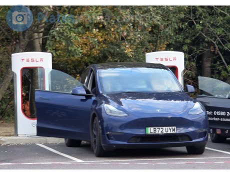 LB72 UYM, Tesla Model Y