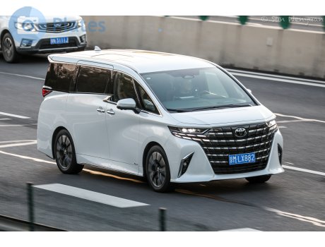 京M·LX882, Toyota Alphard
