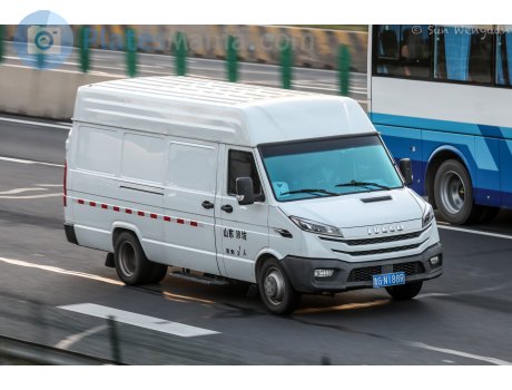 鲁G·N188R, Iveco Daily