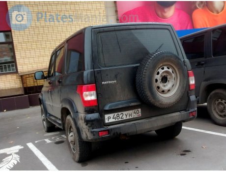 р482ун40, UAZ 3163 Patriot