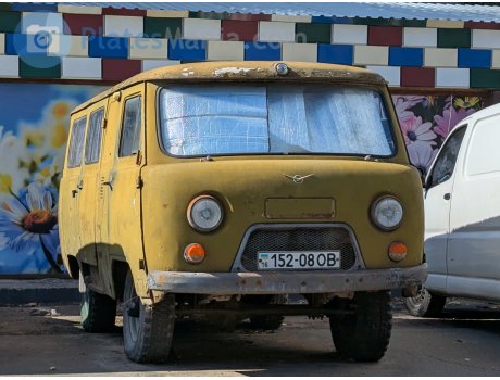 16 152-08 OB, UAZ 452