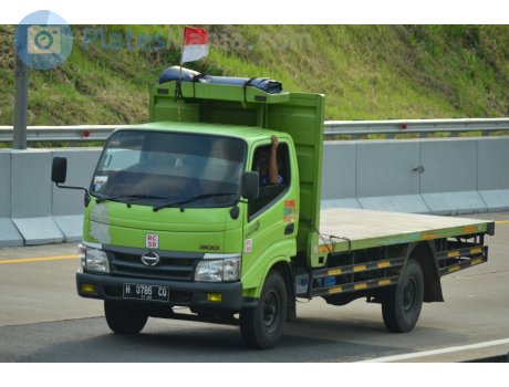 H 8786 CQ, Hino 300 Series