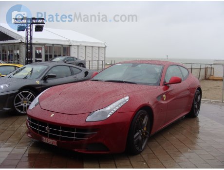 9-FFO-999, Ferrari FF
