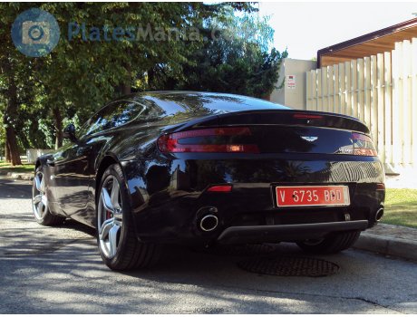 V 6735 BBD, Aston Martin V8 Vantage