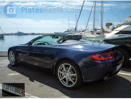 T 3711 BBD, Aston Martin V8 Vantage