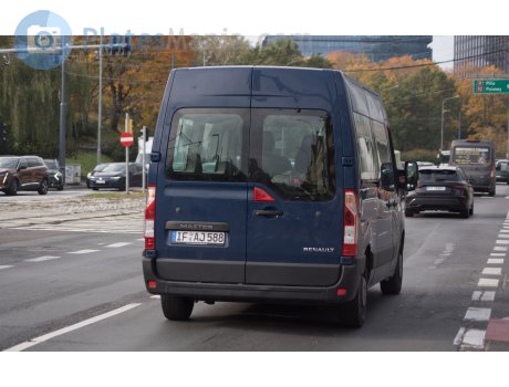 IF AJ 588, Renault Master