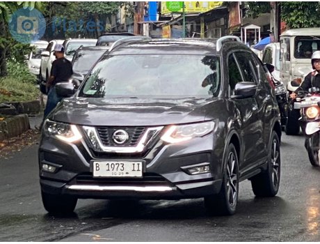 B 1973 II, Nissan X-Trail