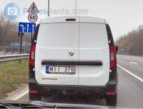 MII 379, Renault Express