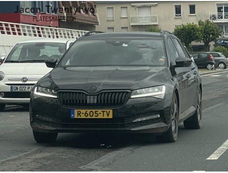 R-605-TV, Skoda Superb