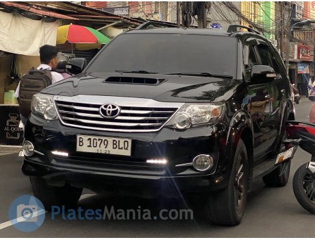 B 1079 BLQ, Toyota Fortuner