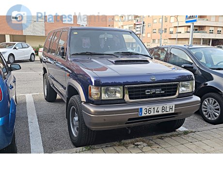 3614 BLH, Opel Monterey