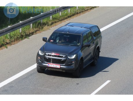 KR 8VW77, Isuzu D-Max