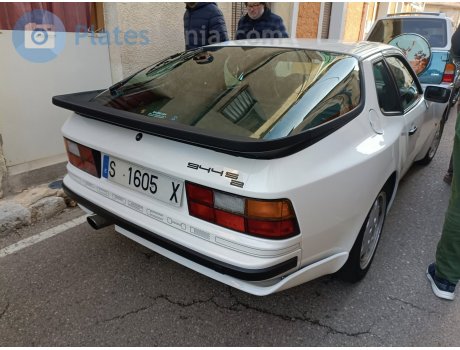 S 1605 X, Porsche 944