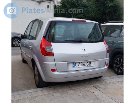 0734 GBJ, Renault Scénic