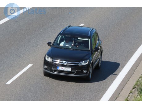 BJ-327CS, Volkswagen Tiguan