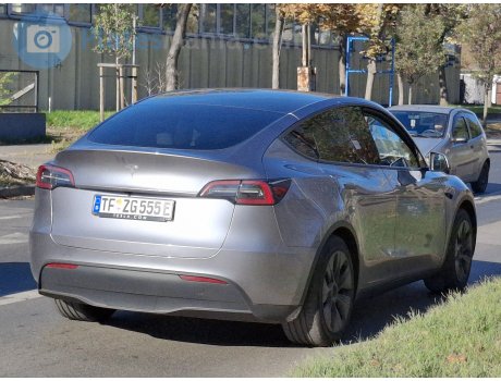 TF ZG 555 E, Tesla Model Y