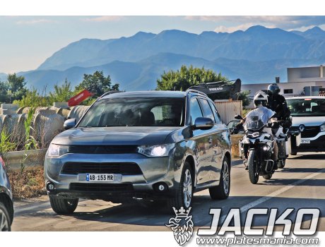 AB 153 MR, Mitsubishi Outlander